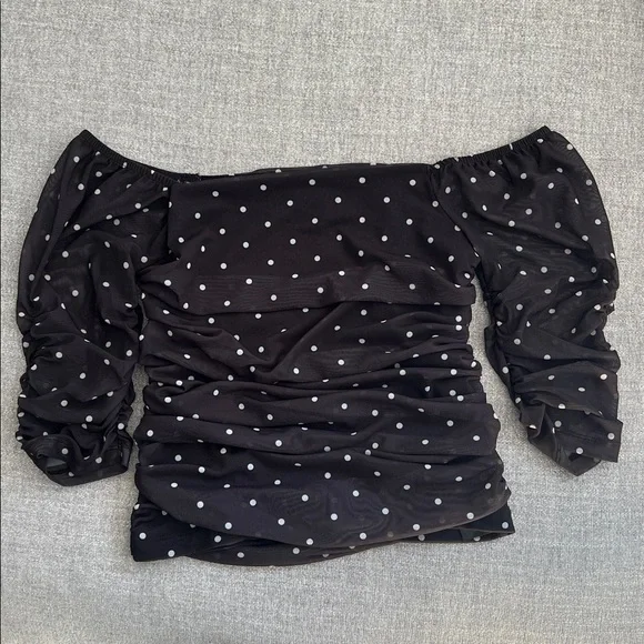 Black and White Puff Sleeve Ruched Blouse - Picture 3 of 5